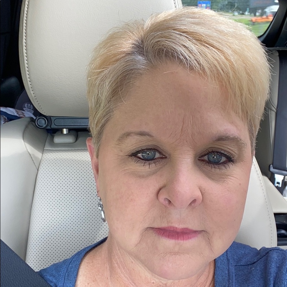 Meet your Posher, Stephannie